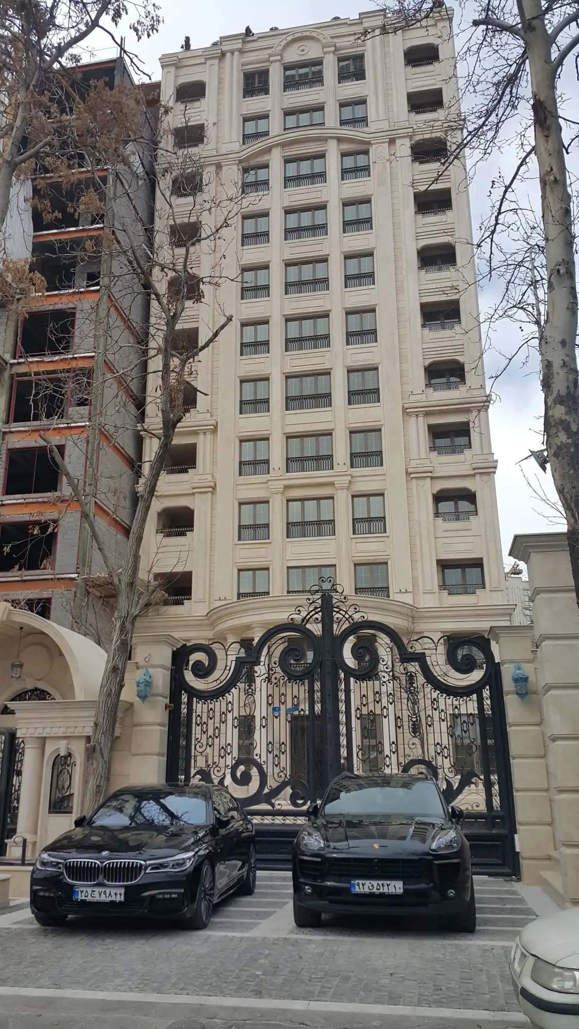 Engineer Azar's residential project in Zafaranieh