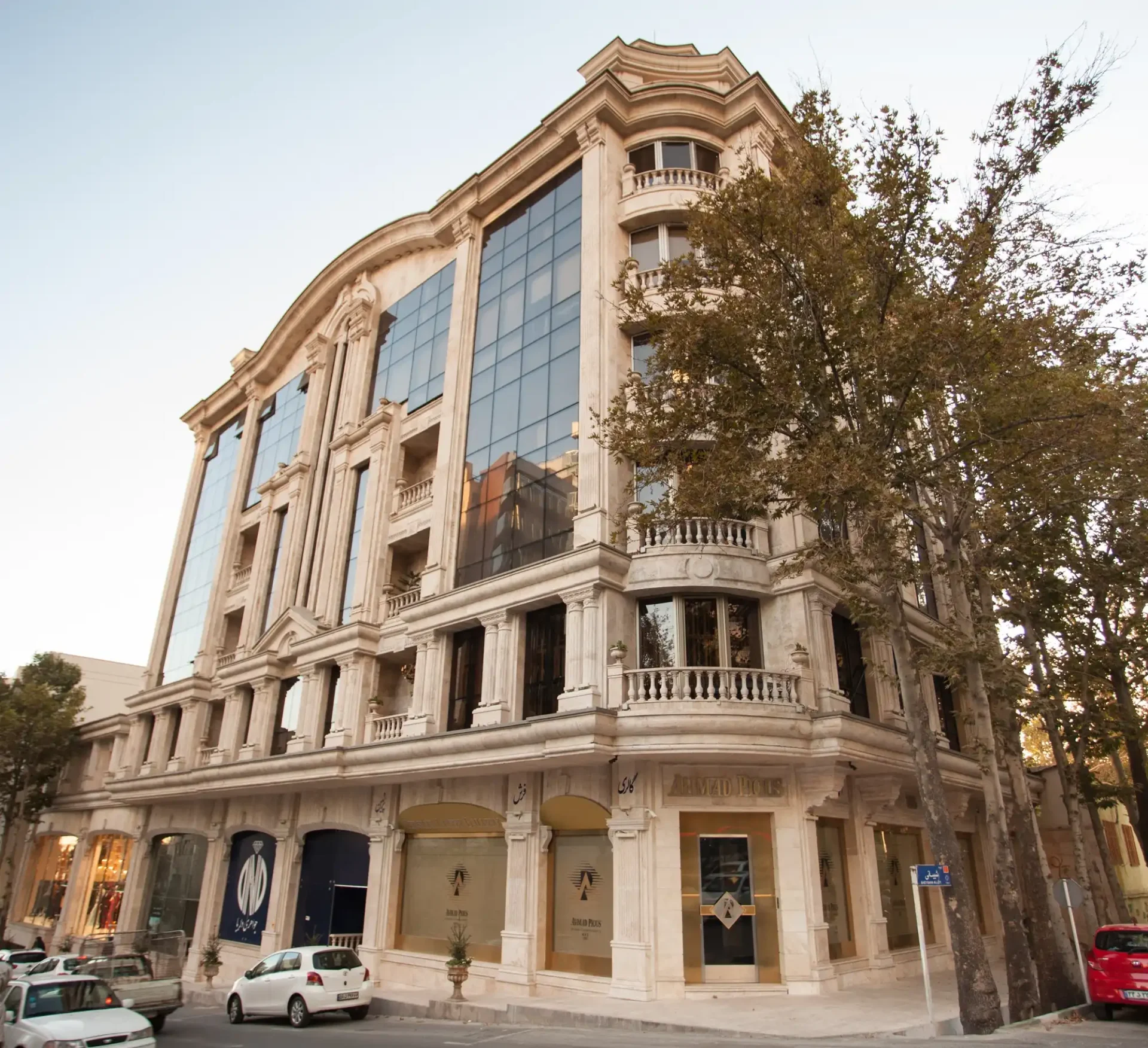 Mr. Giveh Chian's commercial and residential project in Kamraniyeh