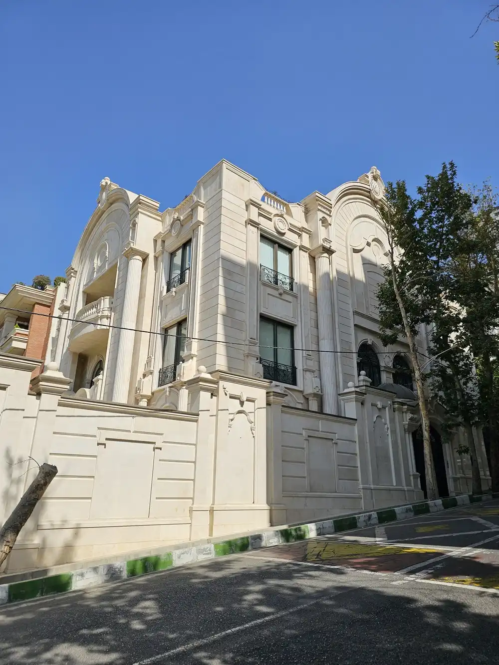 Mr. Zafarqandi's villa project in Niavaran